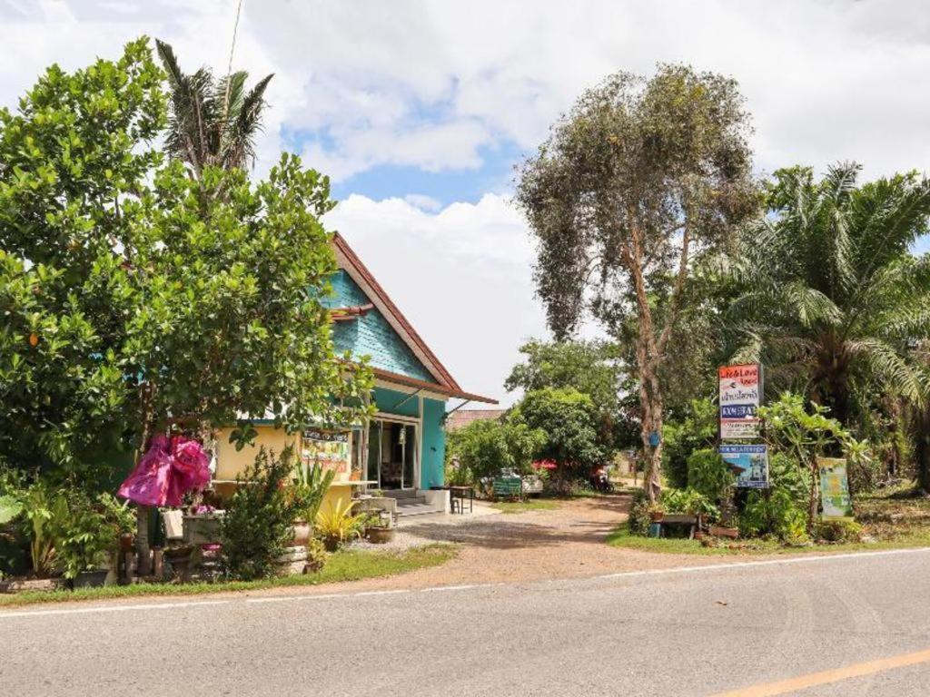 Oyo 902 Life And Love Resort Ao Nang Bagian luar foto